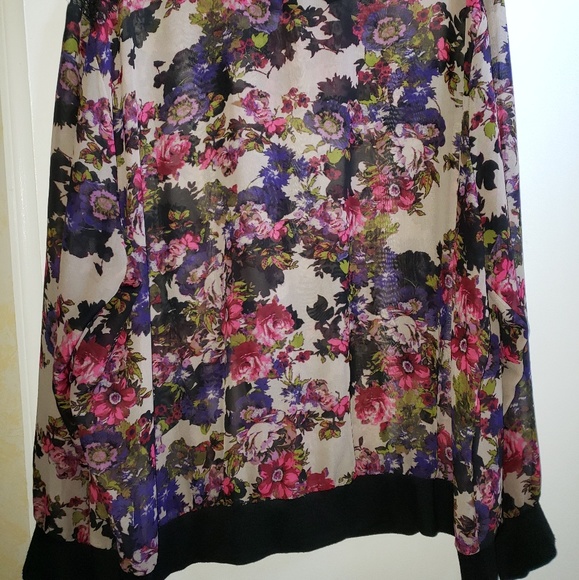 Sheer Floral Blouse - Picture 2 of 7